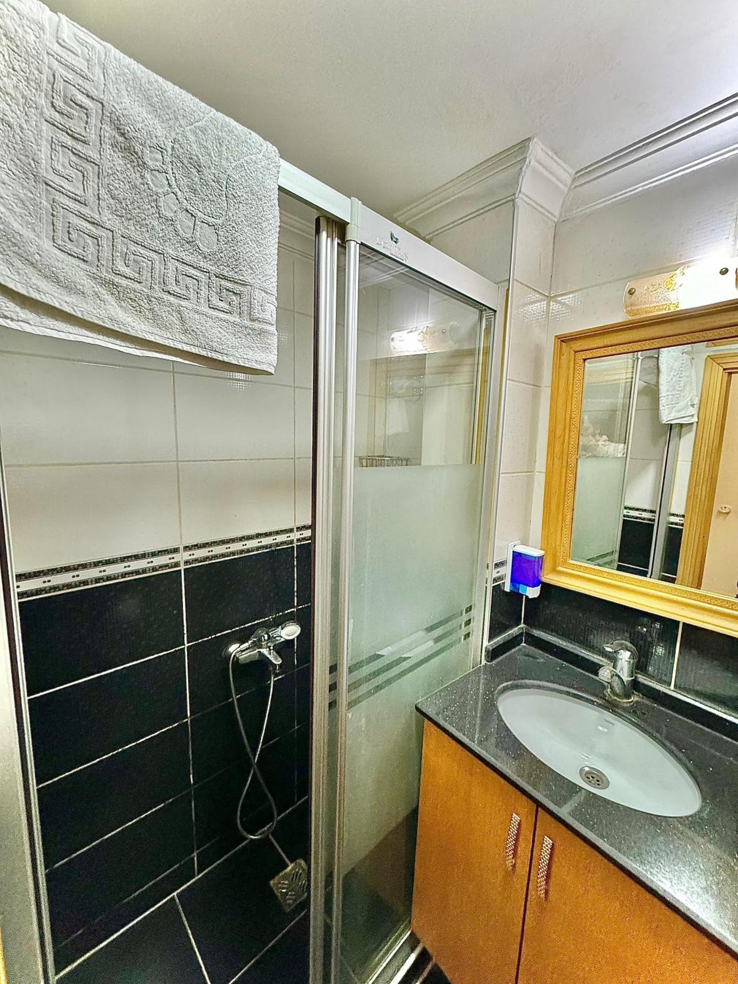 Grand Papirus Hotel Istanbul Luaran gambar